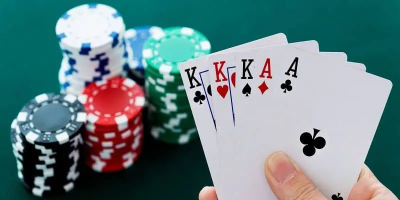 Hiểu rõ luật Poker 5 lá cơ bản