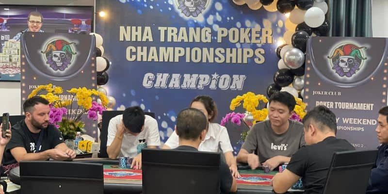Poker Nha Trang giới hạn độ tuổi tham gia